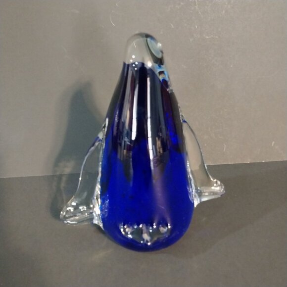 Penguin Paperweight Art Glass Baby Penguins Inside Blue - Picture 4 of 7
